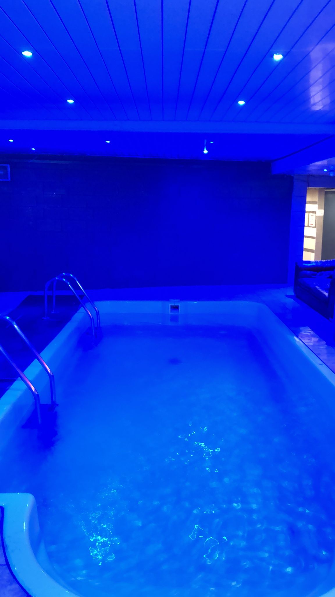 Pandora pool